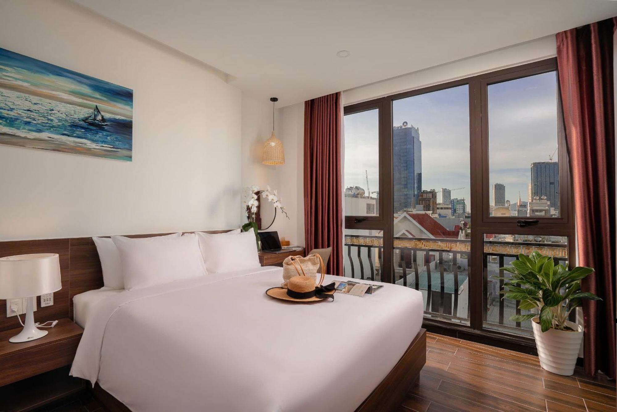 Dragon View Riverfront Hotel Da Nang Exterior foto